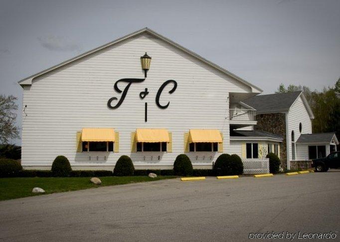 Resort Town & Country &